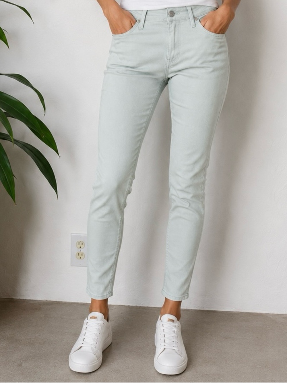 NEW Size 12 Calvin Klein Pale Mint Green Mid Rise Cotton Ankle Skinny Jeans